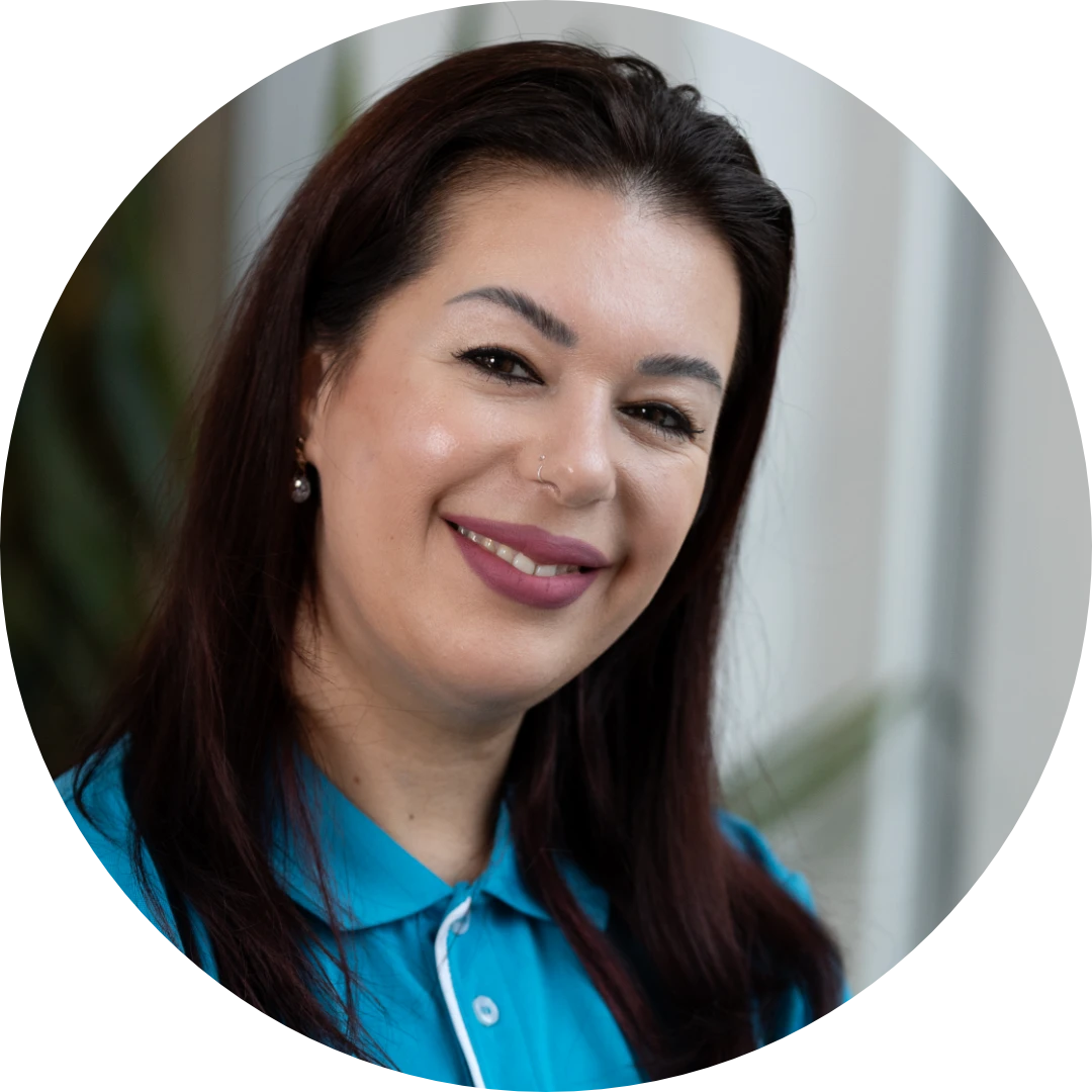 Marianna Lombardi-Salvatore als Pflegehilfskraft bei Kathis Pflegeteam